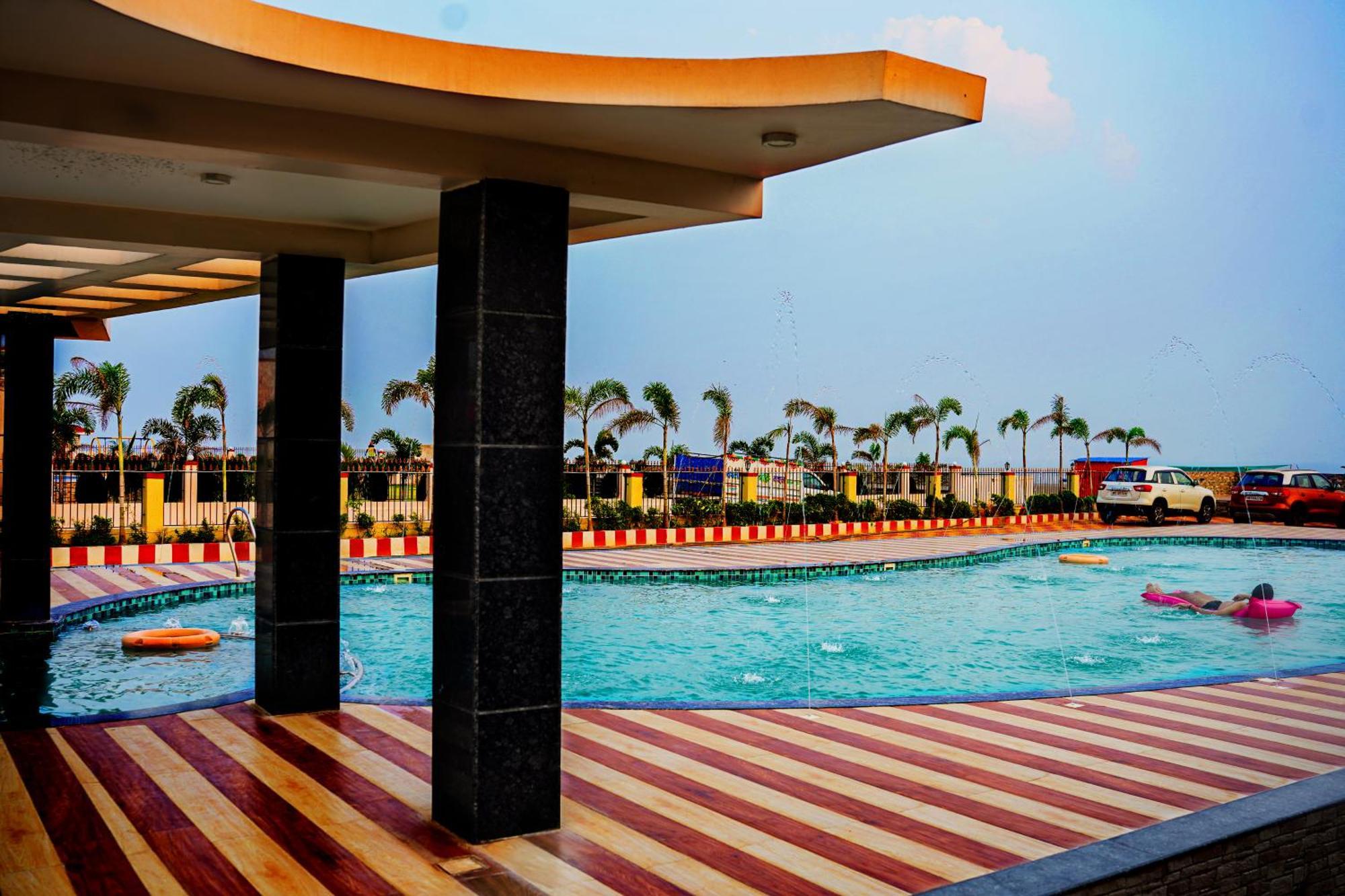 Prasant On Beach Resort !! Lift - Wifi -Restaurant-Parking Facilities-Newly Decorated Room !! ماندارموني المظهر الخارجي الصورة