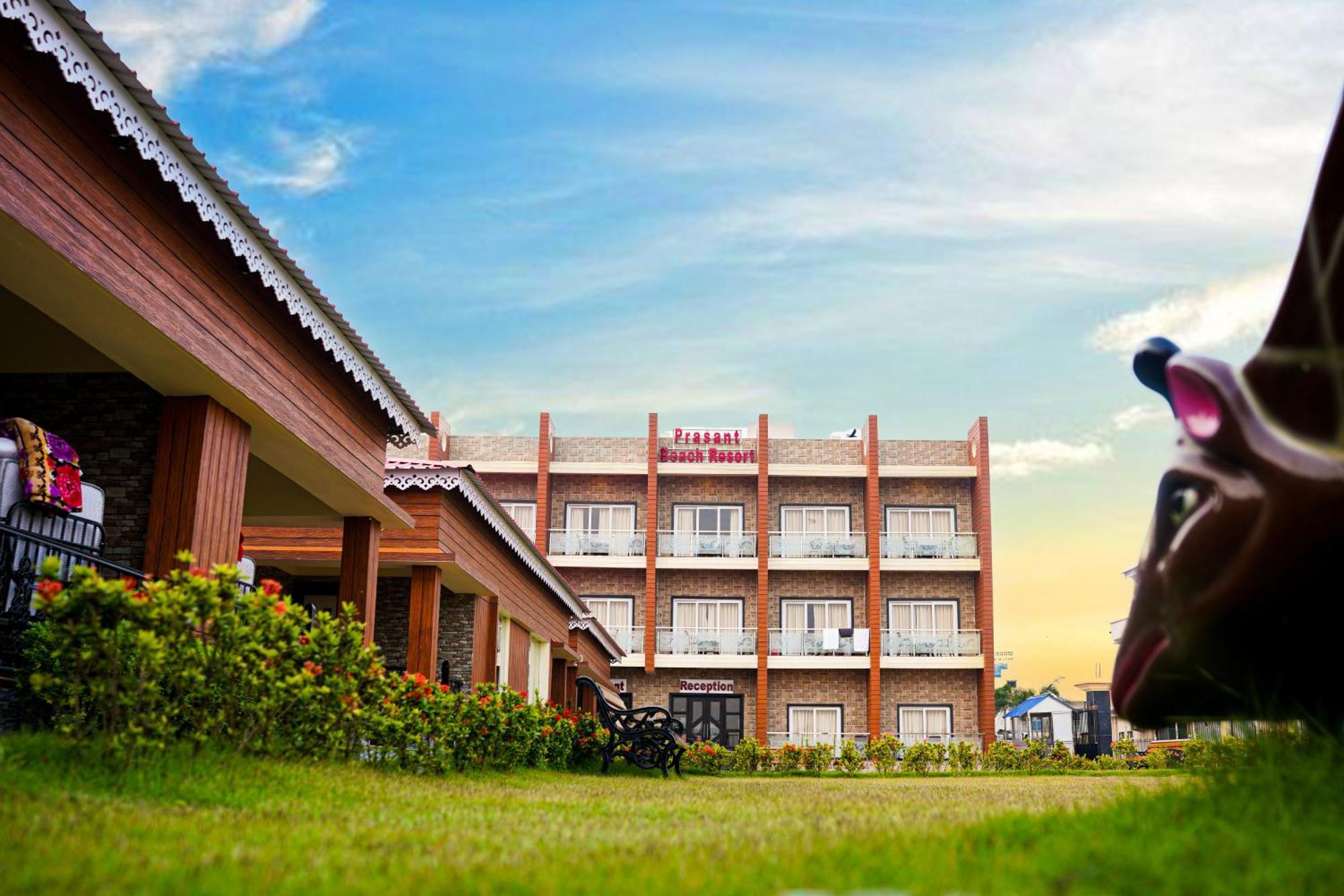 Prasant On Beach Resort !! Lift - Wifi -Restaurant-Parking Facilities-Newly Decorated Room !! ماندارموني المظهر الخارجي الصورة