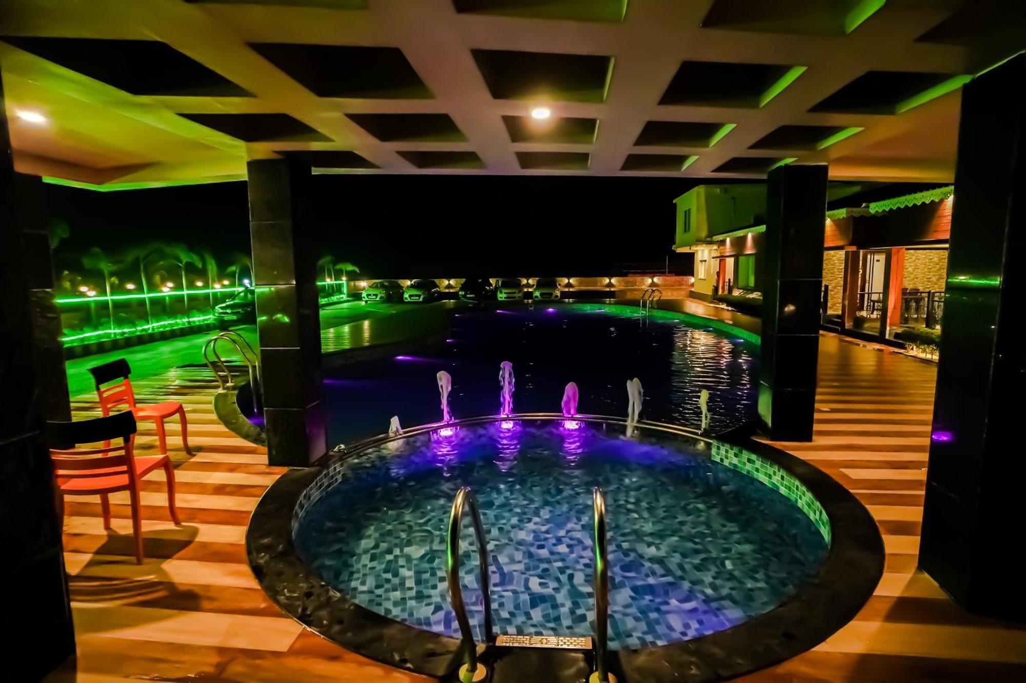 Prasant On Beach Resort !! Lift - Wifi -Restaurant-Parking Facilities-Newly Decorated Room !! ماندارموني المظهر الخارجي الصورة