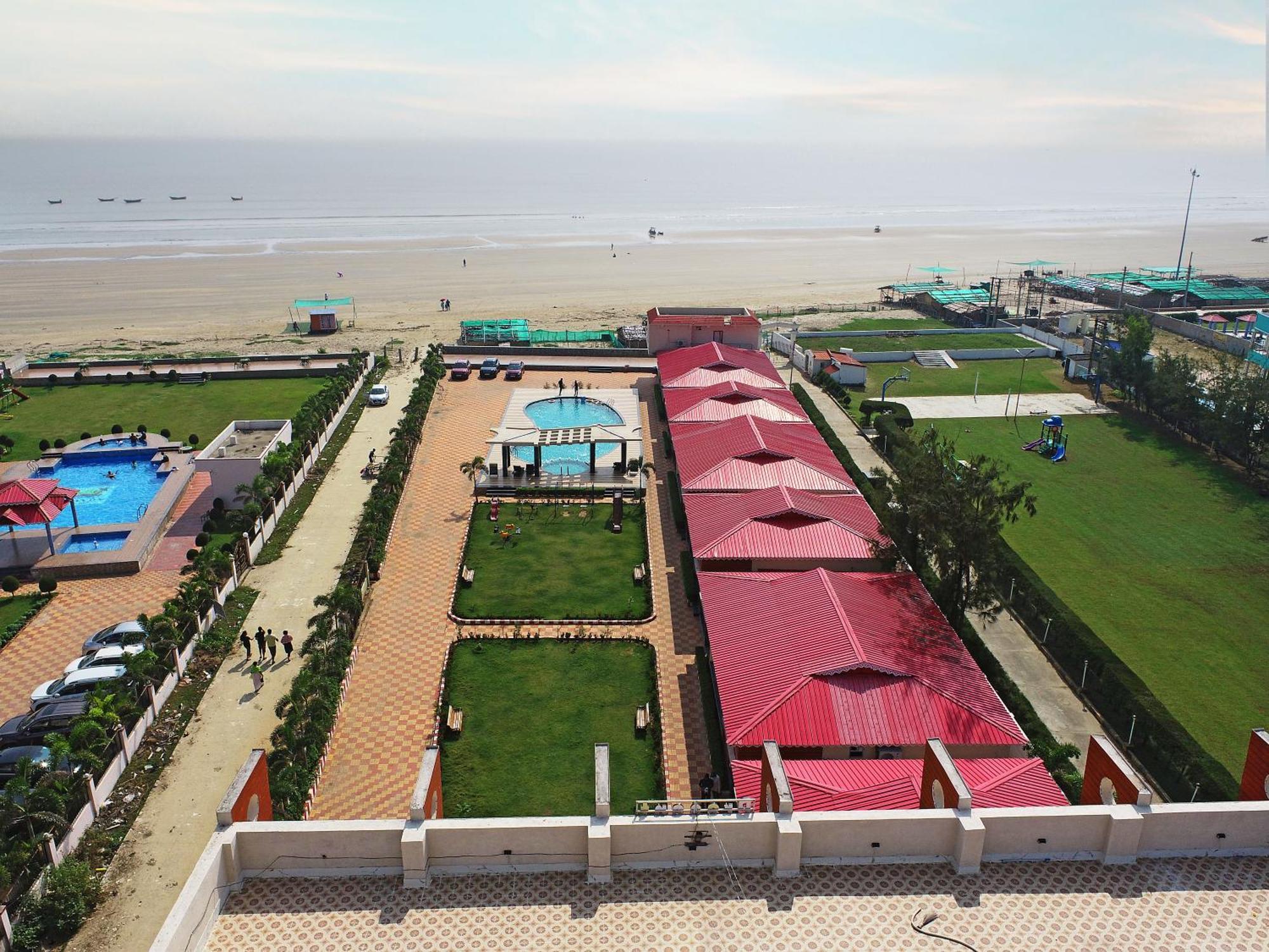 Prasant On Beach Resort !! Lift - Wifi -Restaurant-Parking Facilities-Newly Decorated Room !! ماندارموني المظهر الخارجي الصورة
